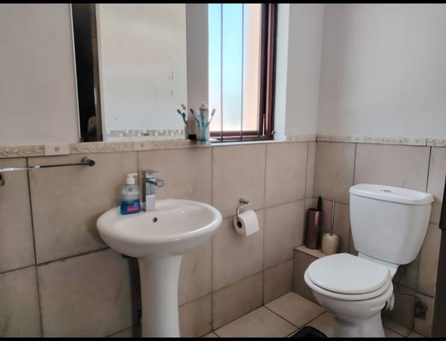 2 BEDROOM TOWNHOUSE FOR SALE IN VORNA VALLEY